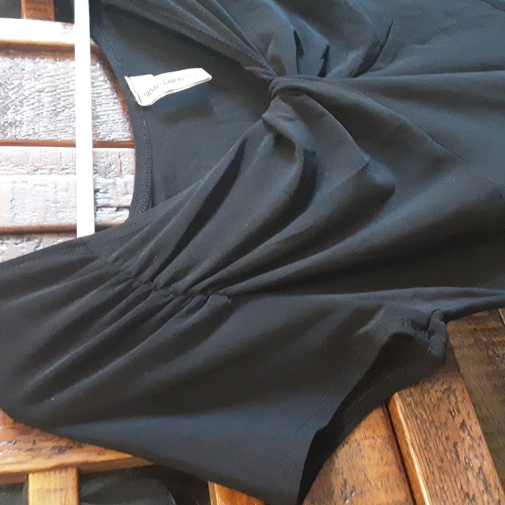 Susan Lawrence Black Knot Detail Top - Picture 3 of 6